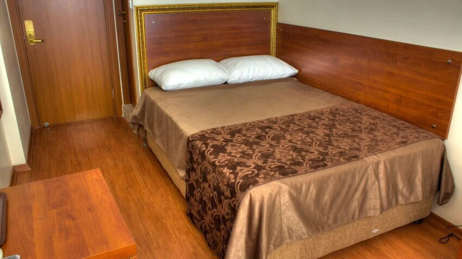 Hotel Real Life Estambul 2*,  Turquía